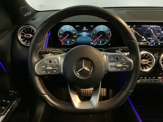 Mercedes-Benz GLB 250