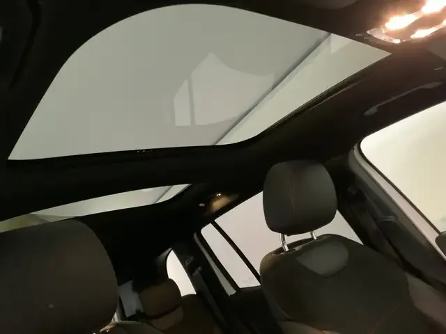 Mercedes-Benz GLB 250