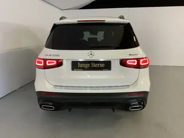 Mercedes-Benz GLB 250