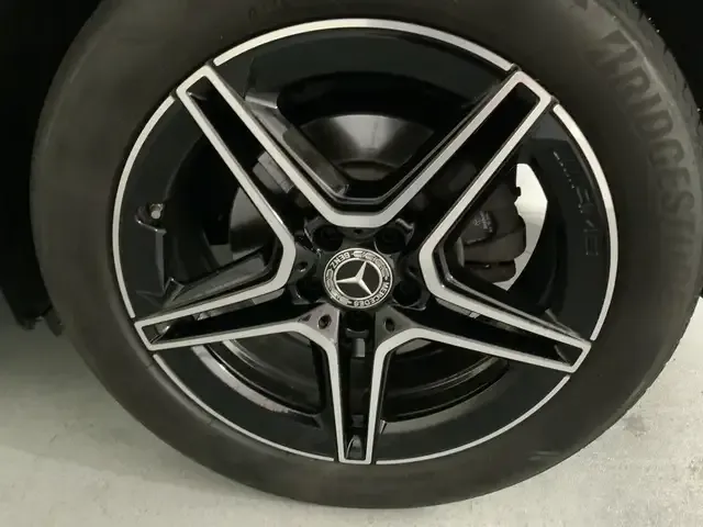 Mercedes-Benz GLB 250
