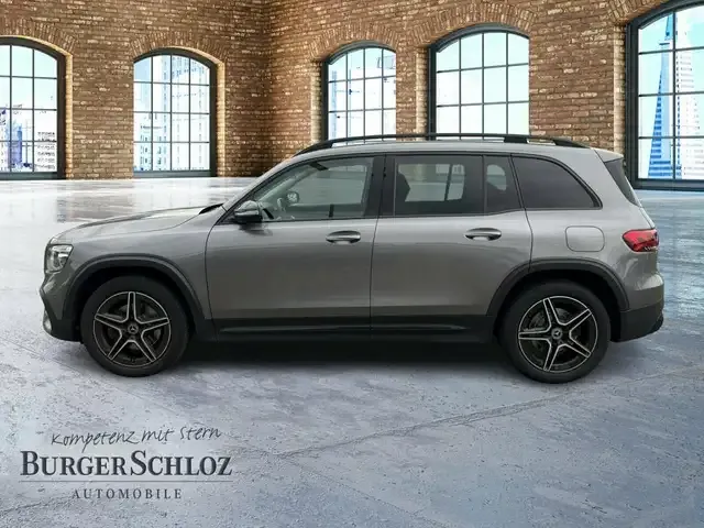 Mercedes-Benz GLB 220