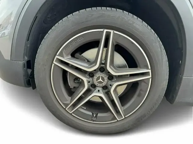 Mercedes-Benz GLB 220