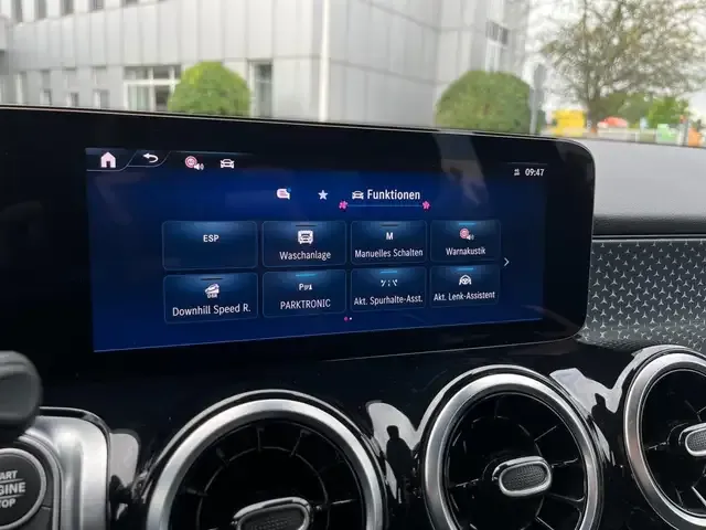 Mercedes-Benz GLB 220