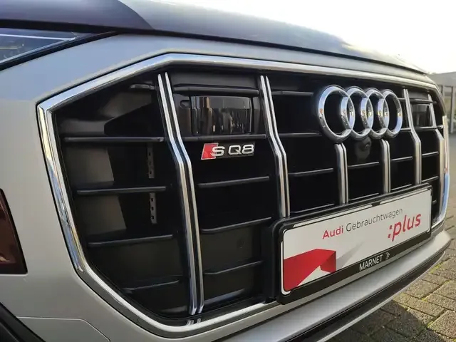 Audi SQ8