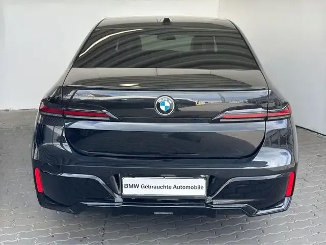BMW 740