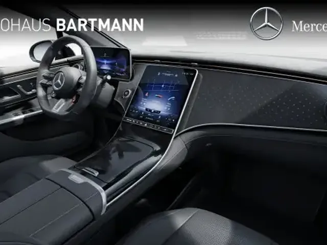 Mercedes-Benz EQE 53