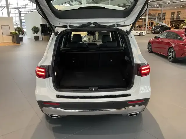 Mercedes-Benz GLB 200