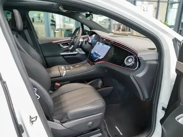 Mercedes-Benz EQE SUV