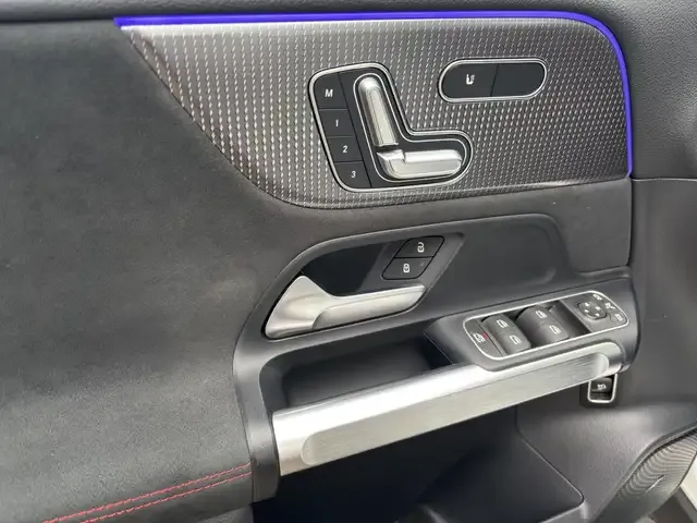 Mercedes-Benz EQB 300