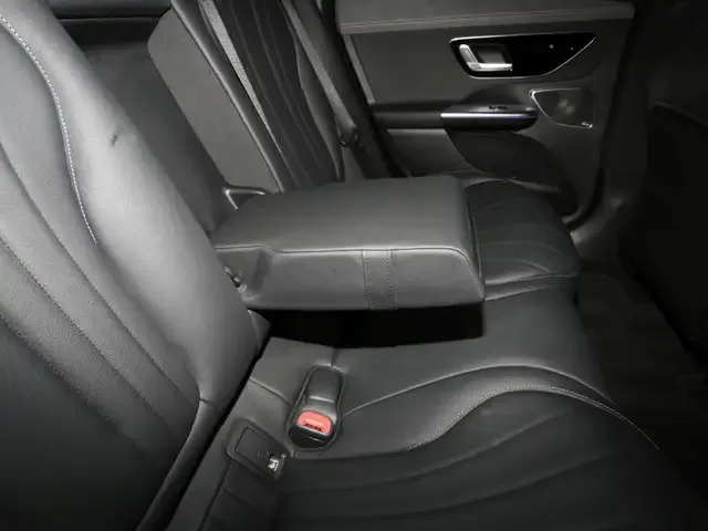 Mercedes-Benz EQE 350