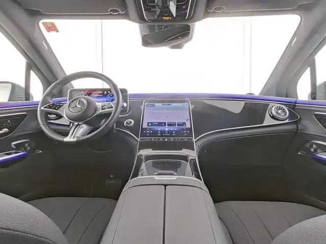 Mercedes-Benz EQE SUV