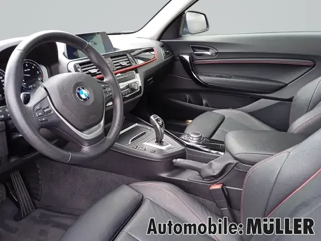 BMW 225