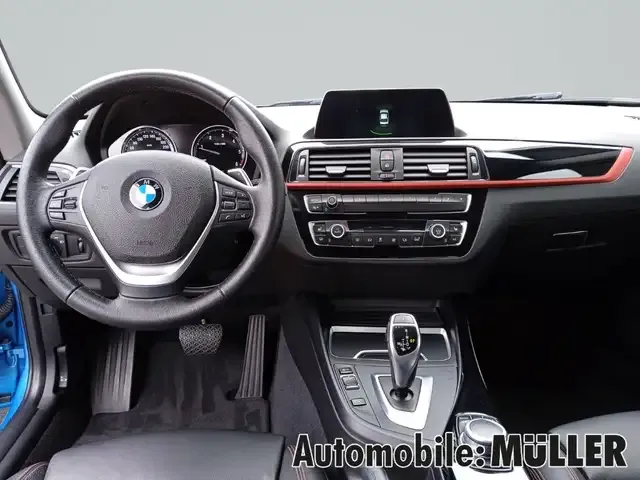 BMW 225