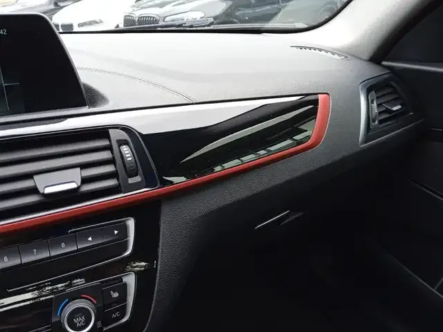 BMW 225