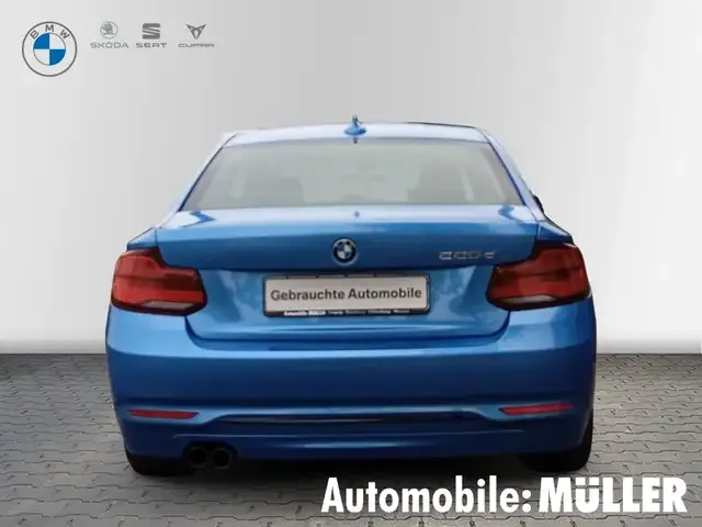 BMW 225