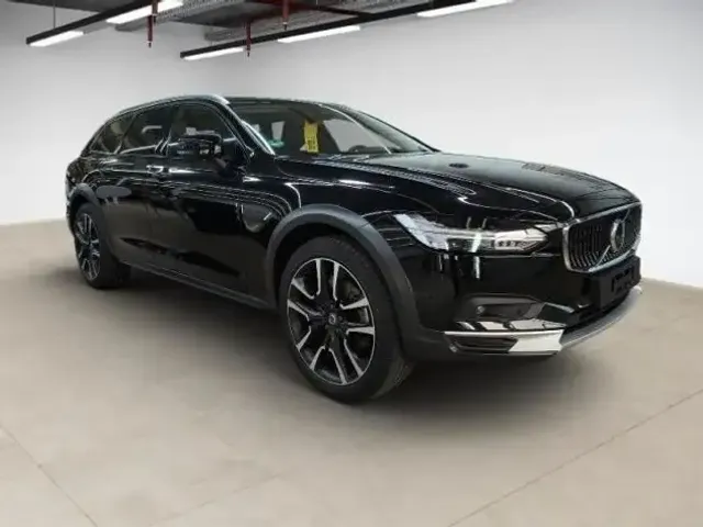 Volvo V90 Cross Country