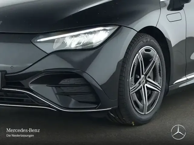 Mercedes-Benz EQE 350