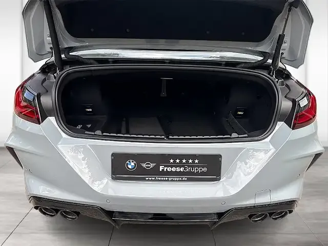 BMW M8