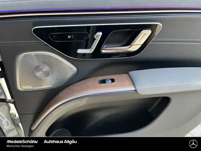 Mercedes-Benz EQS SUV