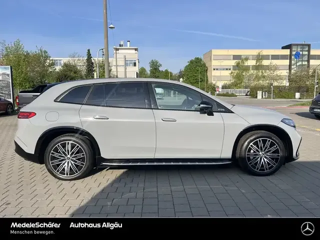 Mercedes-Benz EQS SUV