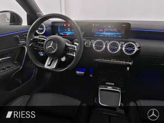 Mercedes-Benz CLA 45 AMG