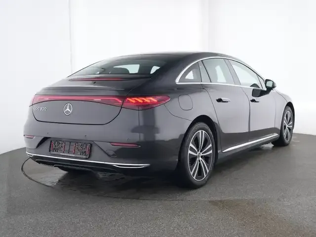 Mercedes-Benz EQE 300