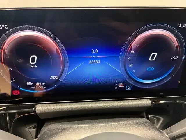 Mercedes-Benz EQA 300