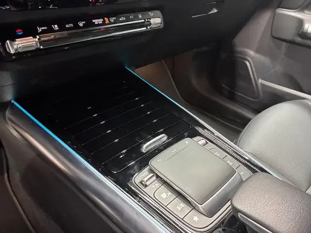 Mercedes-Benz EQA 300