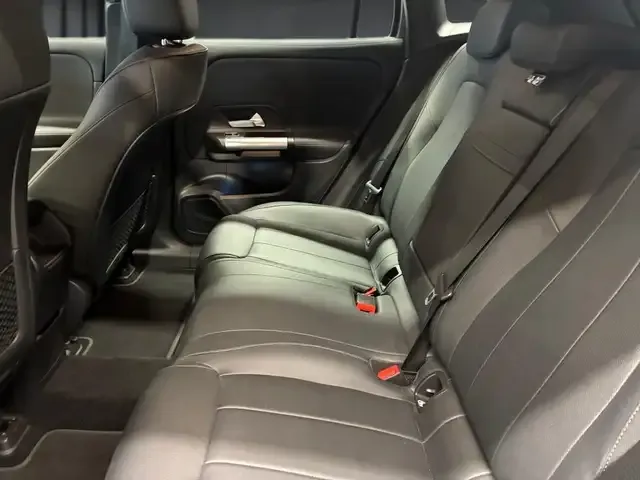 Mercedes-Benz EQA 300