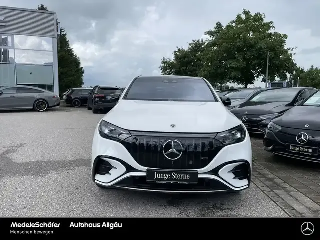 Mercedes-Benz EQE SUV