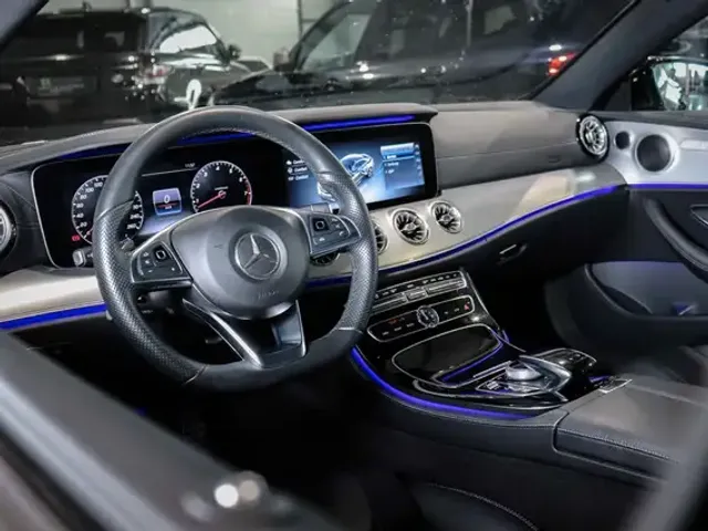 Mercedes-Benz E 400