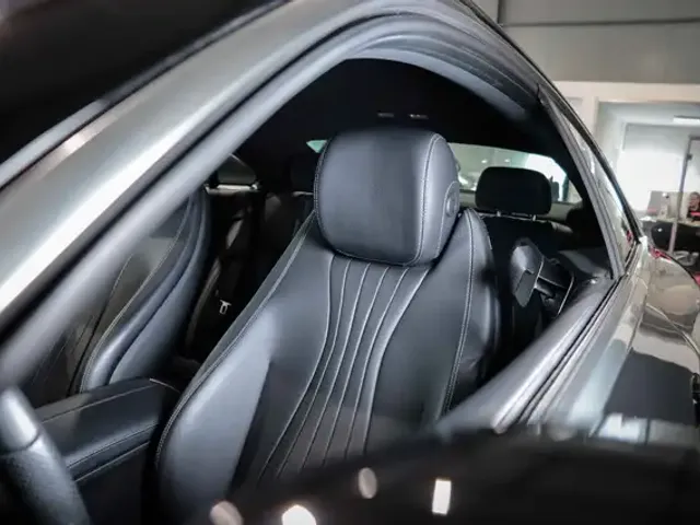 Mercedes-Benz E 400