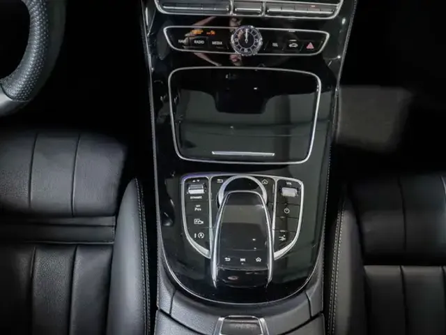 Mercedes-Benz E 400