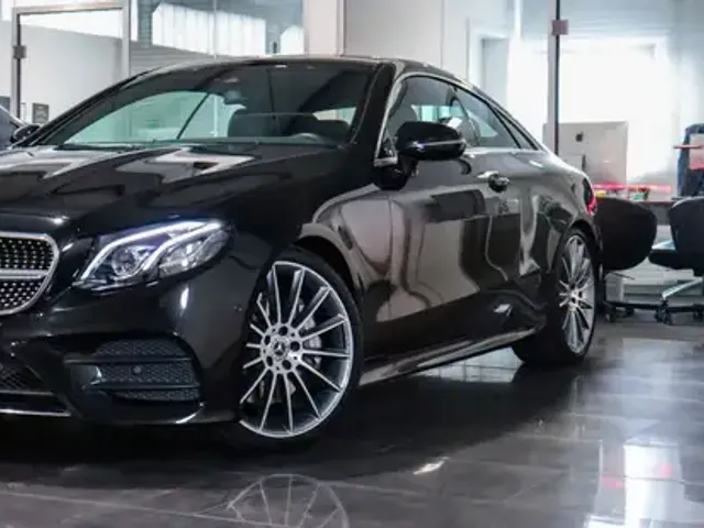 Mercedes-Benz E 400