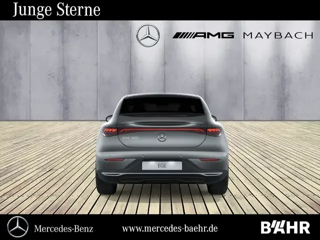 Mercedes-Benz EQE 300