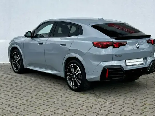 BMW iX2