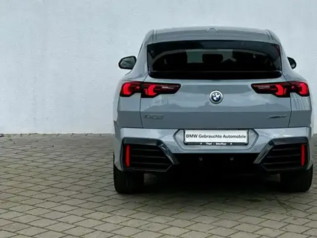 BMW iX2
