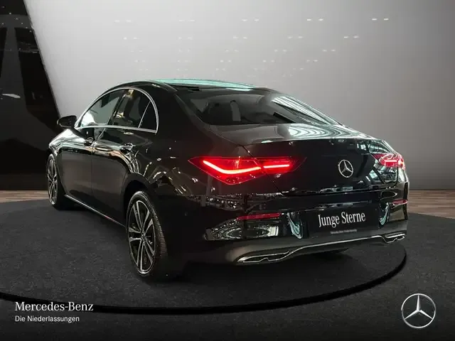 Mercedes-Benz CLA 180