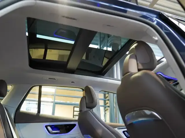 Mercedes-Benz EQE 300