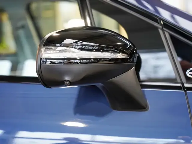 Mercedes-Benz EQE 300