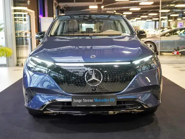 Mercedes-Benz EQE 300