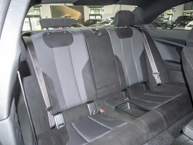 BMW 240