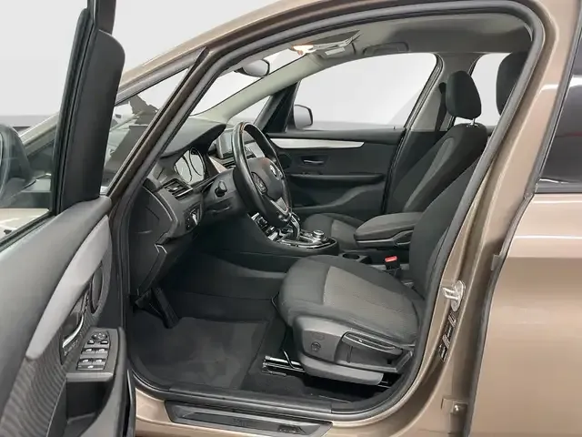 BMW 220