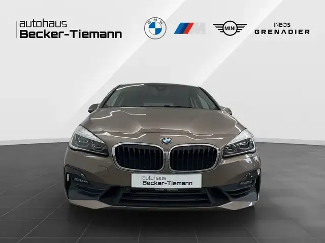 BMW 220
