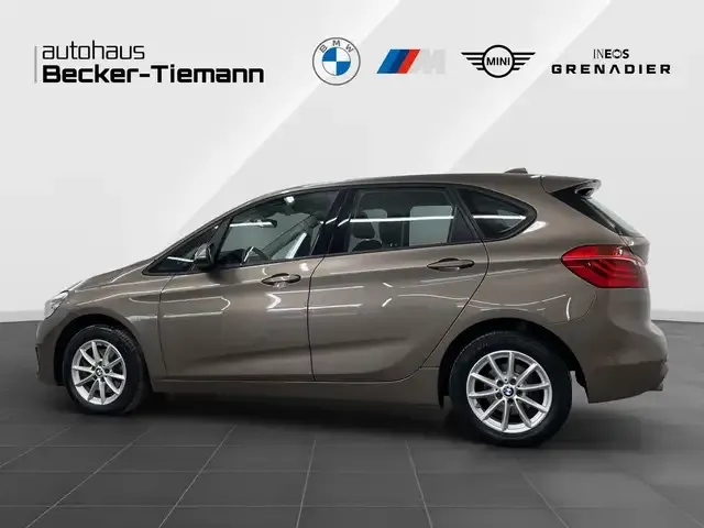 BMW 220