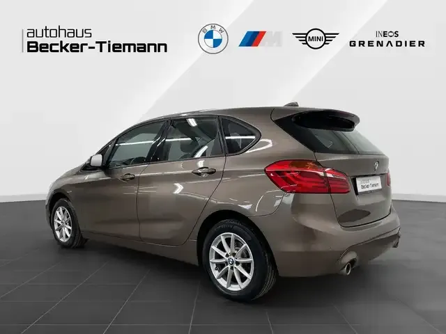 BMW 220
