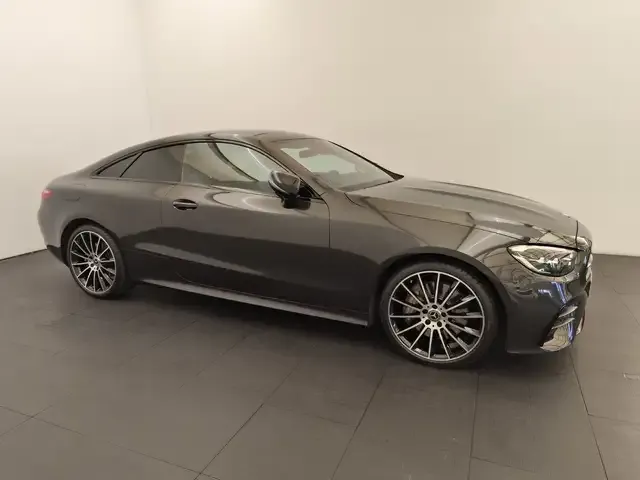 Mercedes-Benz E 400