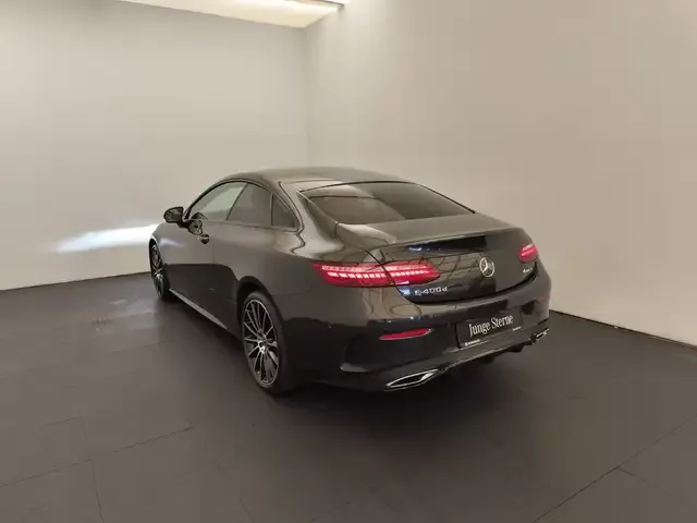 Mercedes-Benz E 400