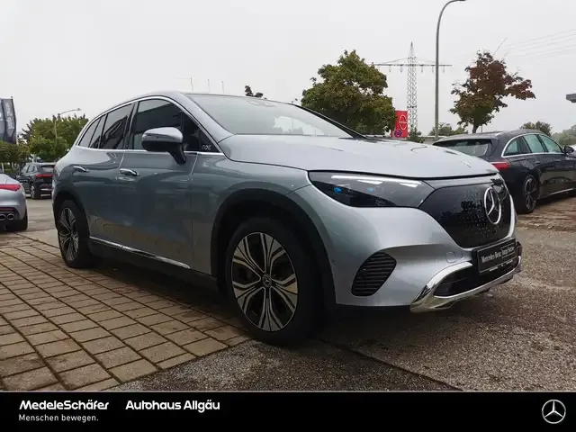 Mercedes-Benz EQE SUV