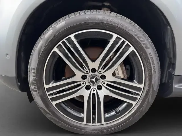 Mercedes-Benz EQC 400